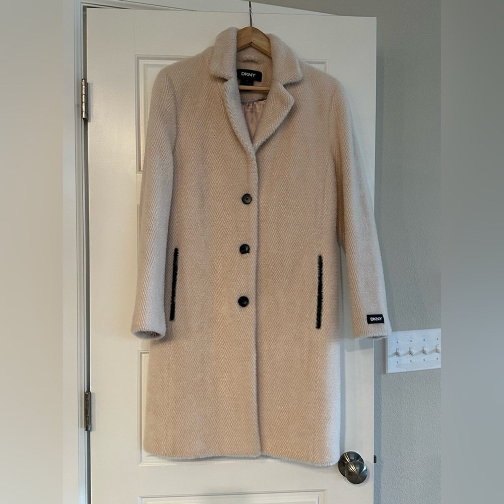 DKNY Women Lined Coat Small button up